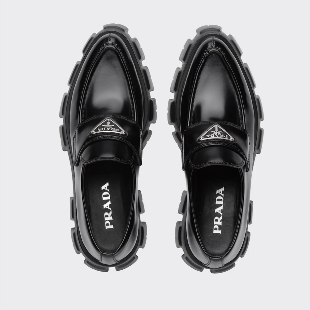 ISO** Monolith pointy brushed leather loafers